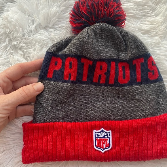 NEW ERA • Rare New England Patriots Sideline Knit Hat Pom Beanie - Picture 16 of 16